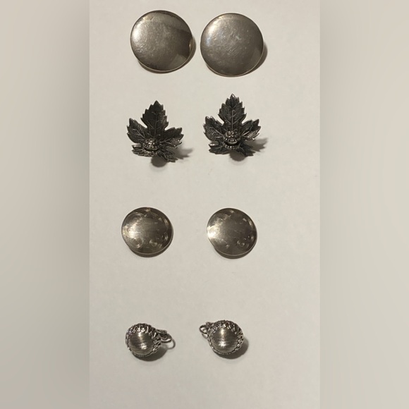 LOT OF 4 VINTAGE SILVER TONE CLIP ON EARRINGS - Picture 1 of 16